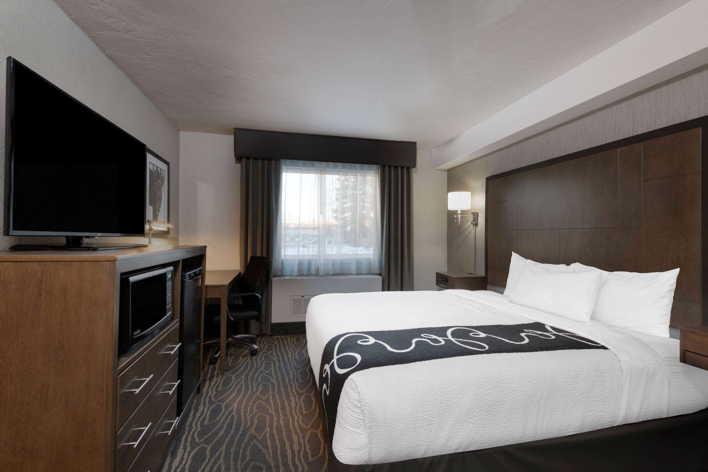 La Quinta Inn & Suites by Wyndham Anchorage Airport