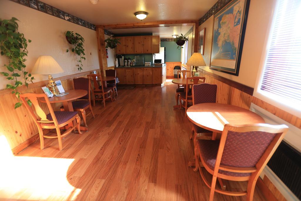 Longhouse Alaskan