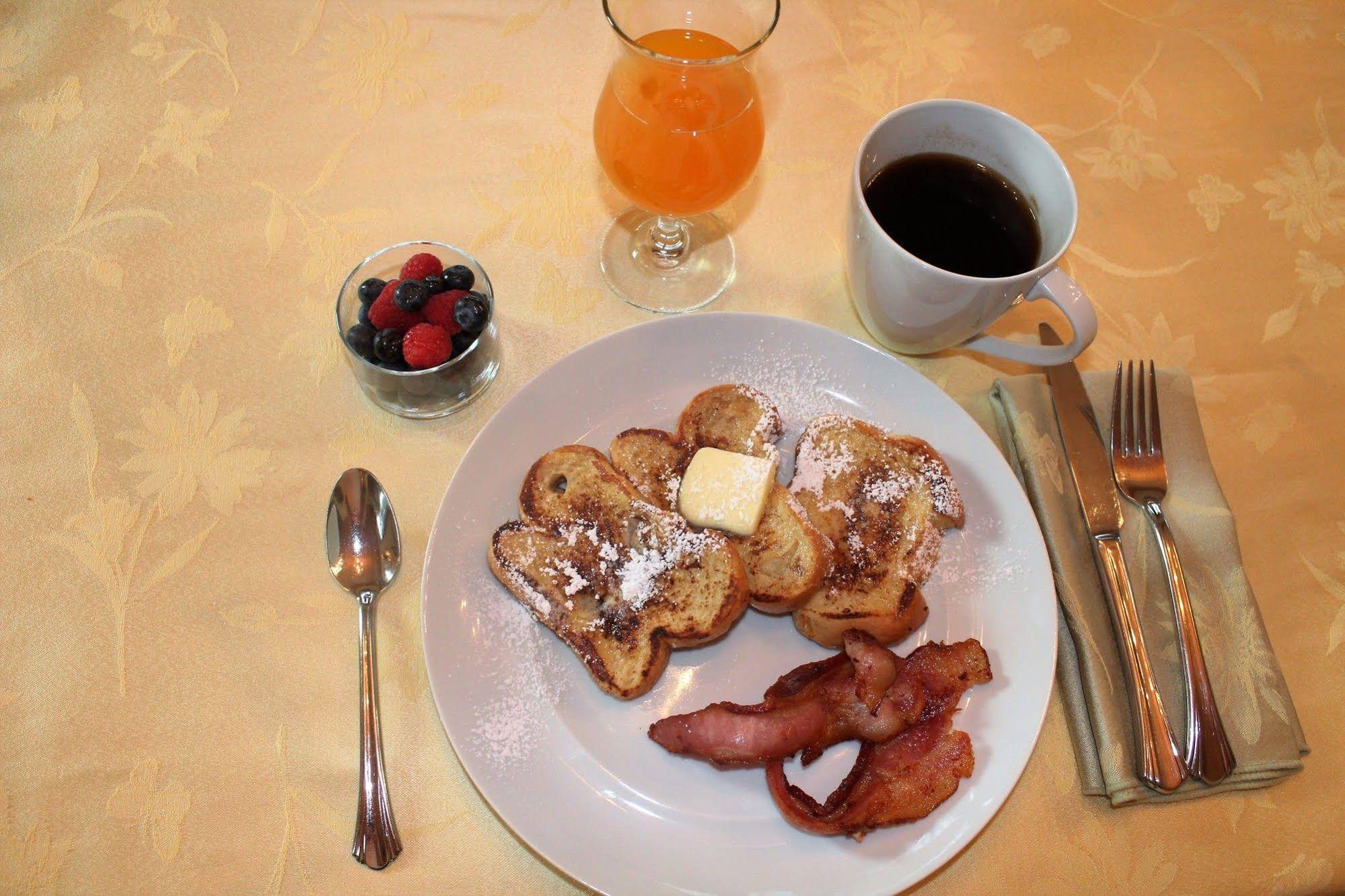 Maria's Creekside B&b