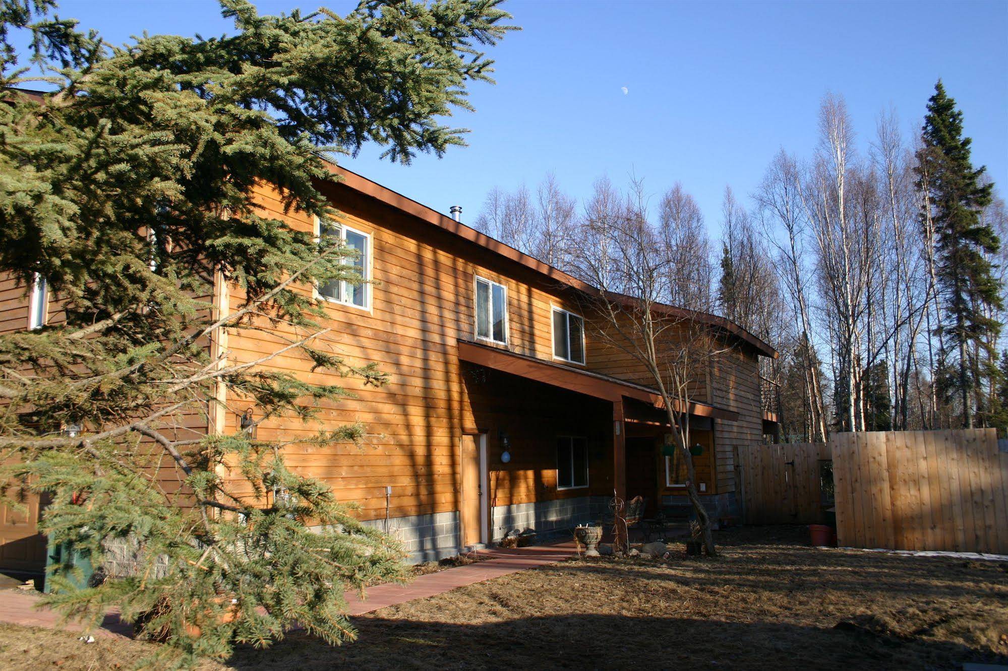 Maria's Creekside B&b