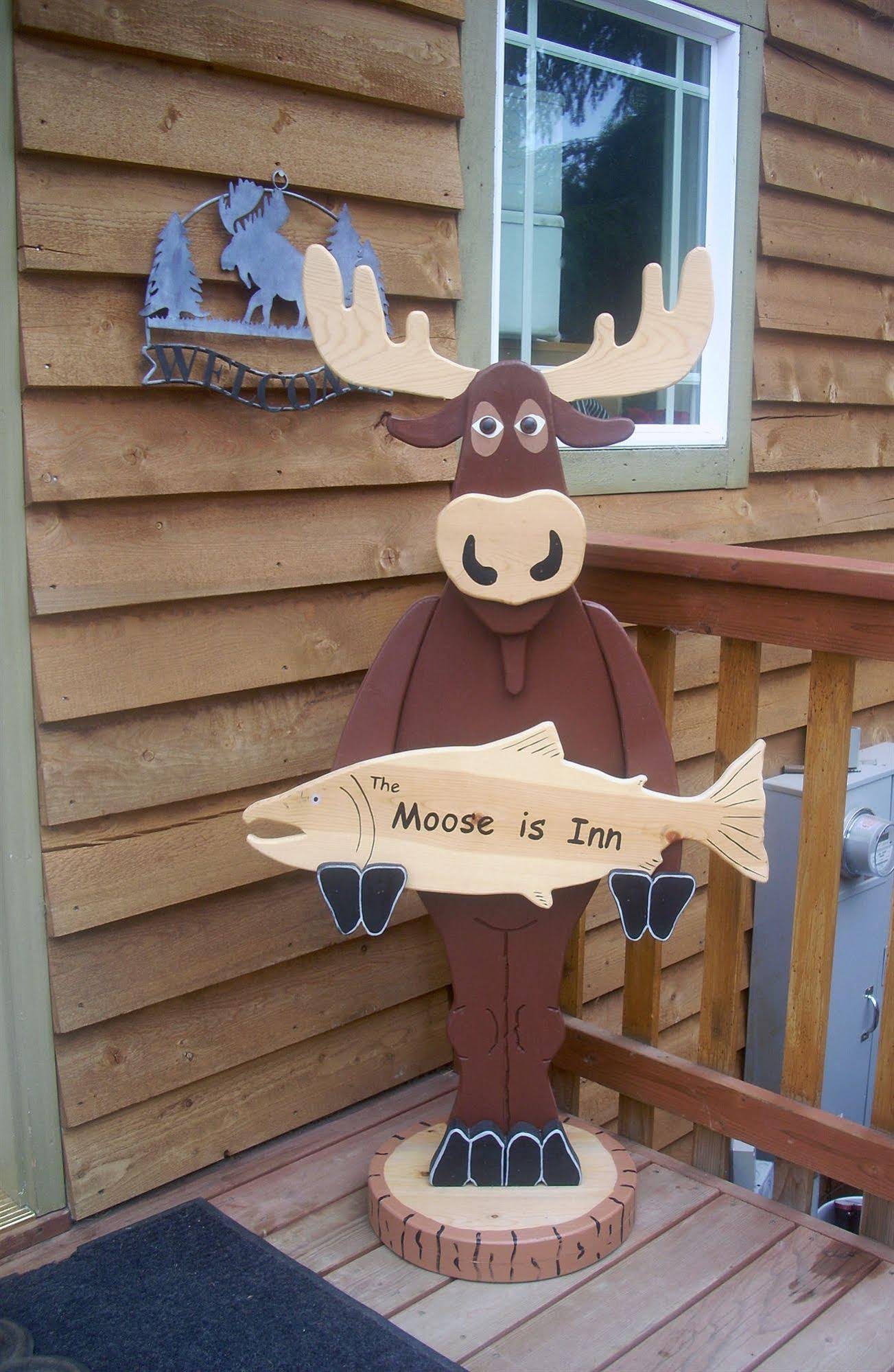 The Moose is Inn