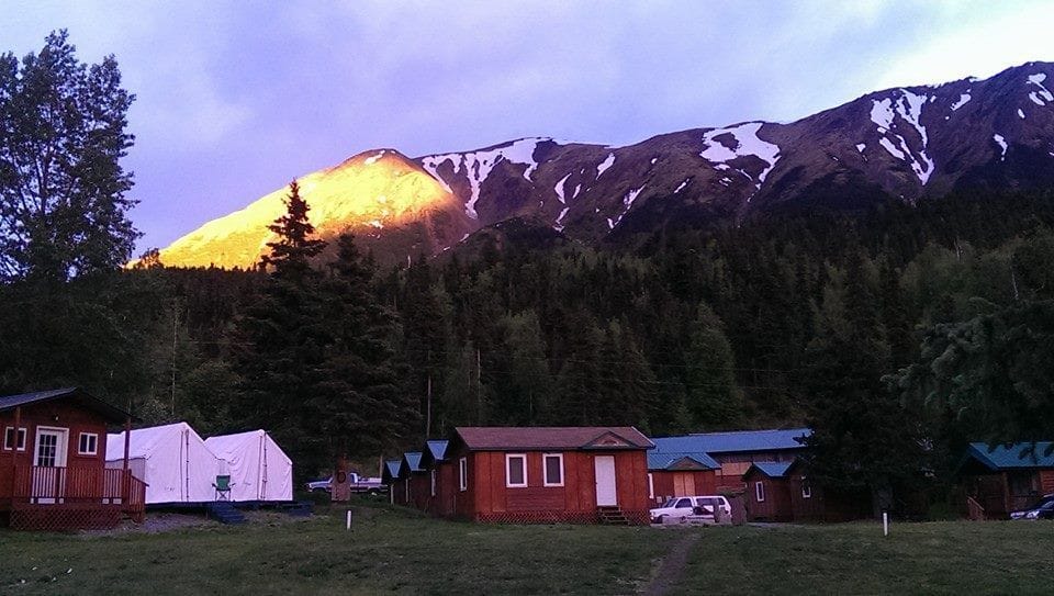 Gwin's Lodge and Restaurant