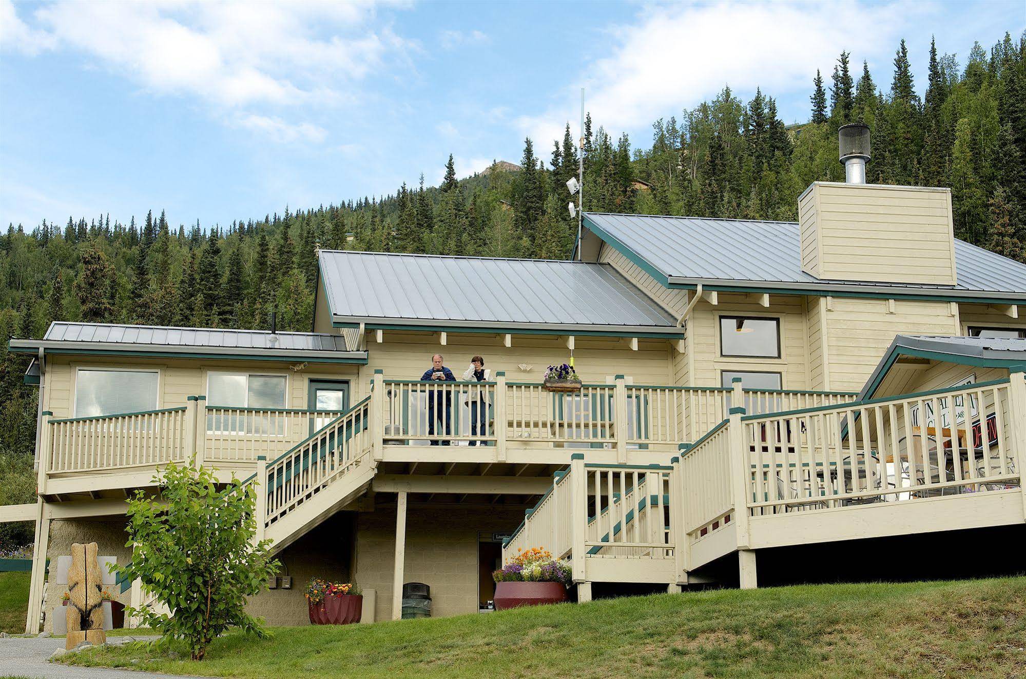 Denali Bluffs Hotel