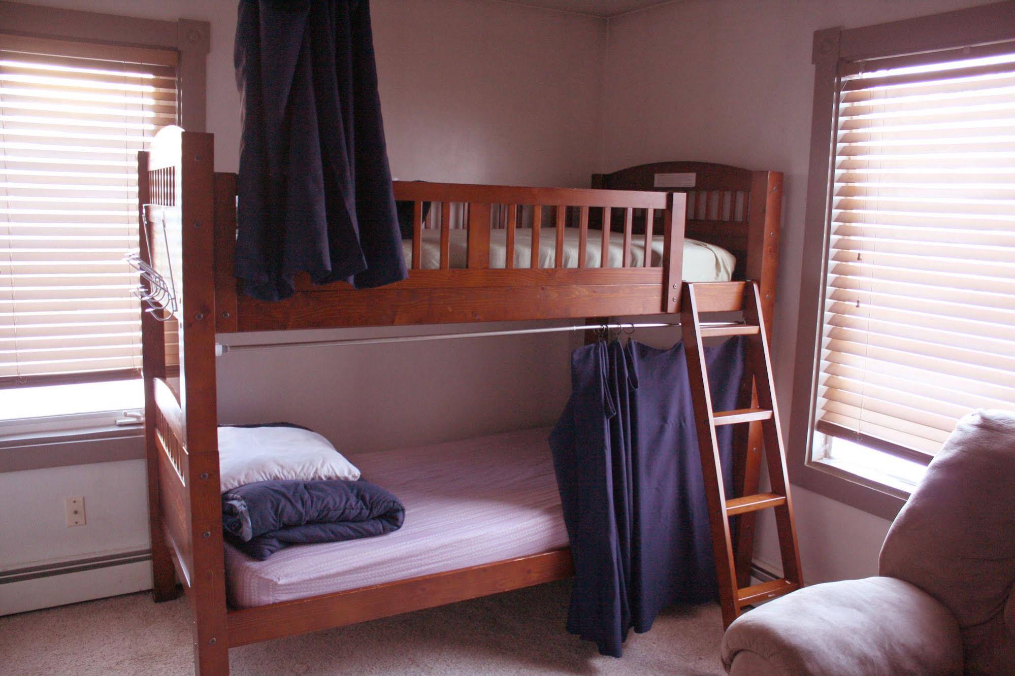 9th Ave Hostel