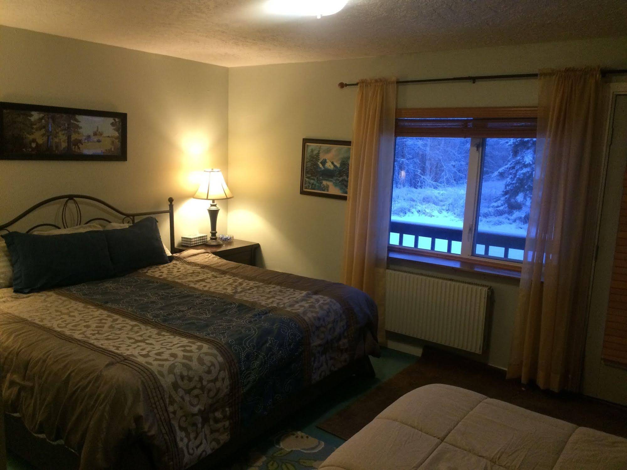 Alaska Grizzly Lodge
