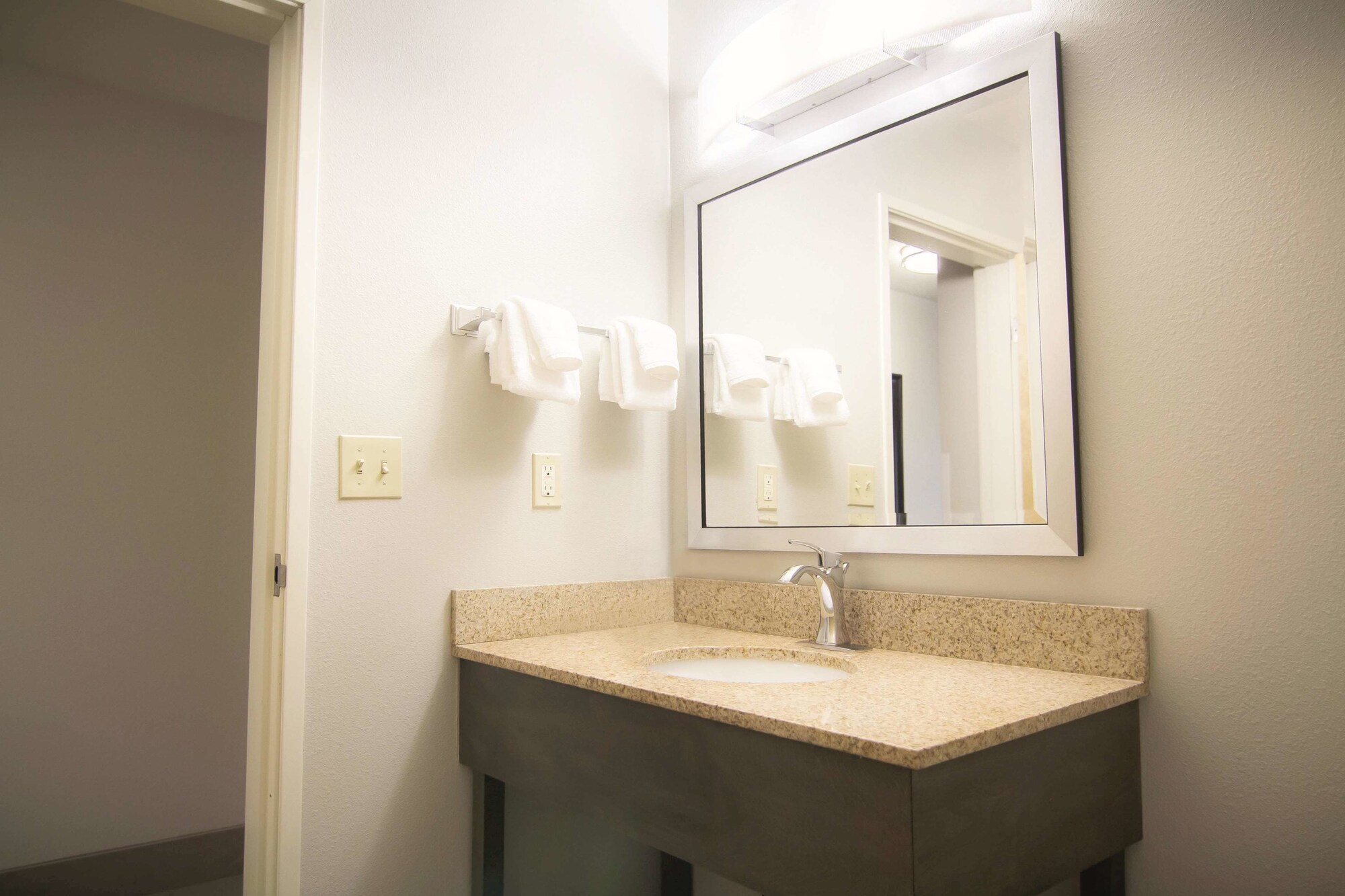 La Quinta Inn & Suites by Wyndham Fairbanks Airport