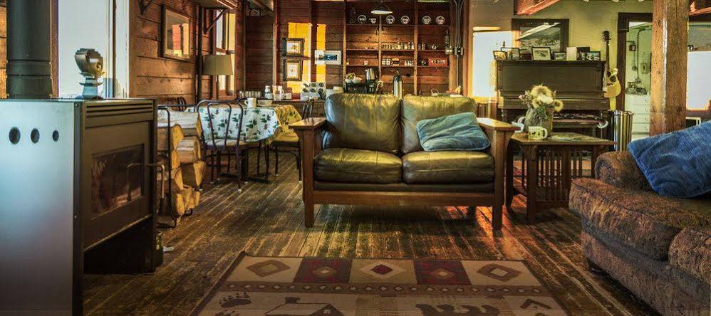 Mount Aurora Lodge