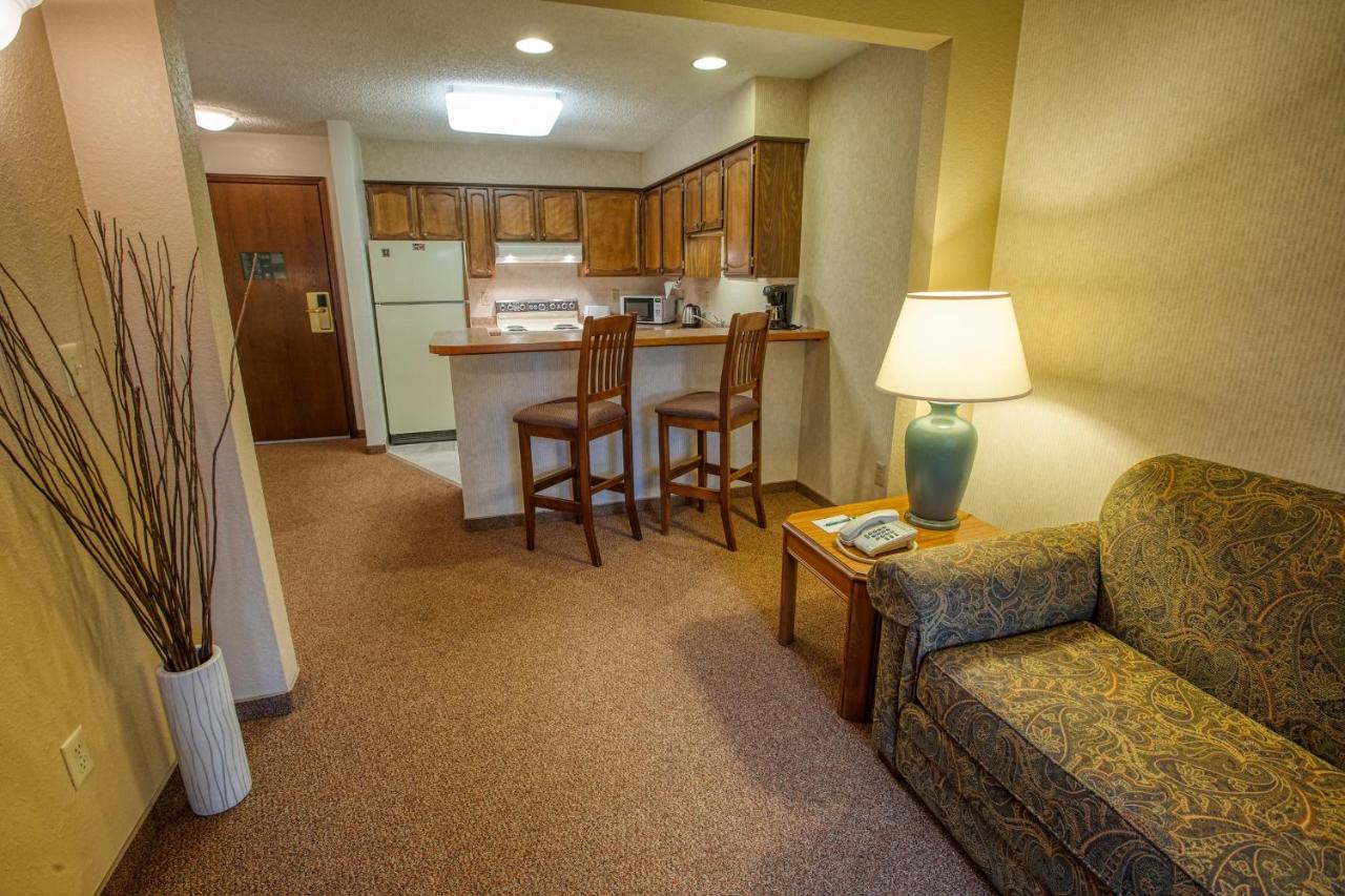 Sophie Station Suites