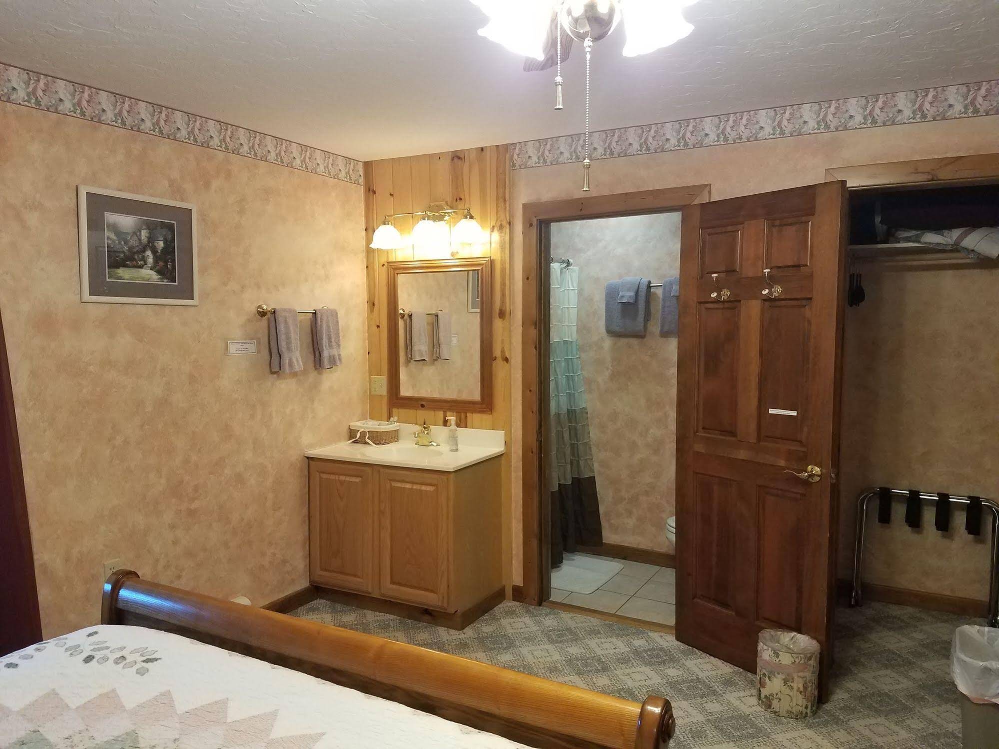 Denali Touch of Wilderness Bed and Breakfast Inn