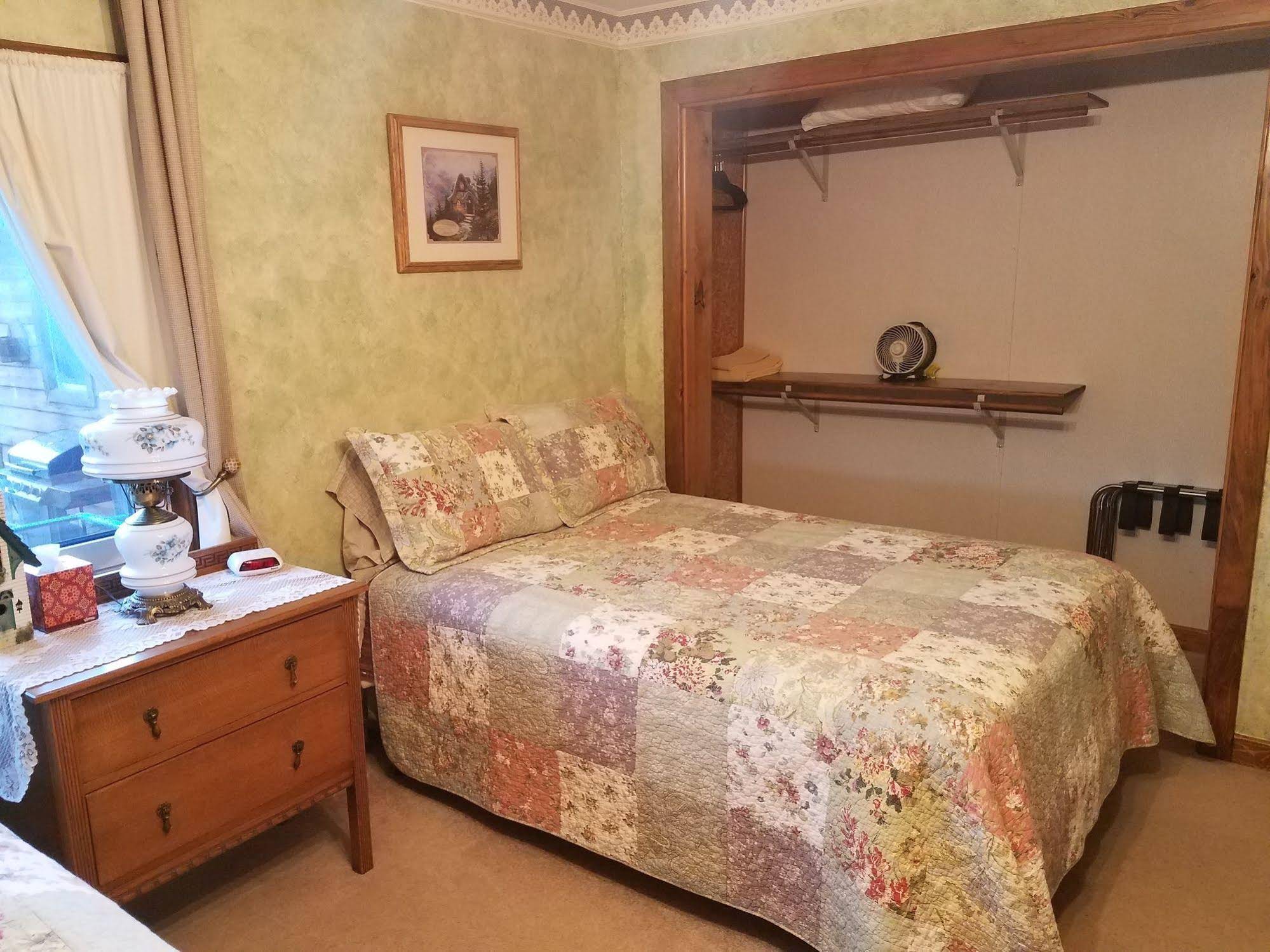 Denali Touch of Wilderness Bed and Breakfast Inn