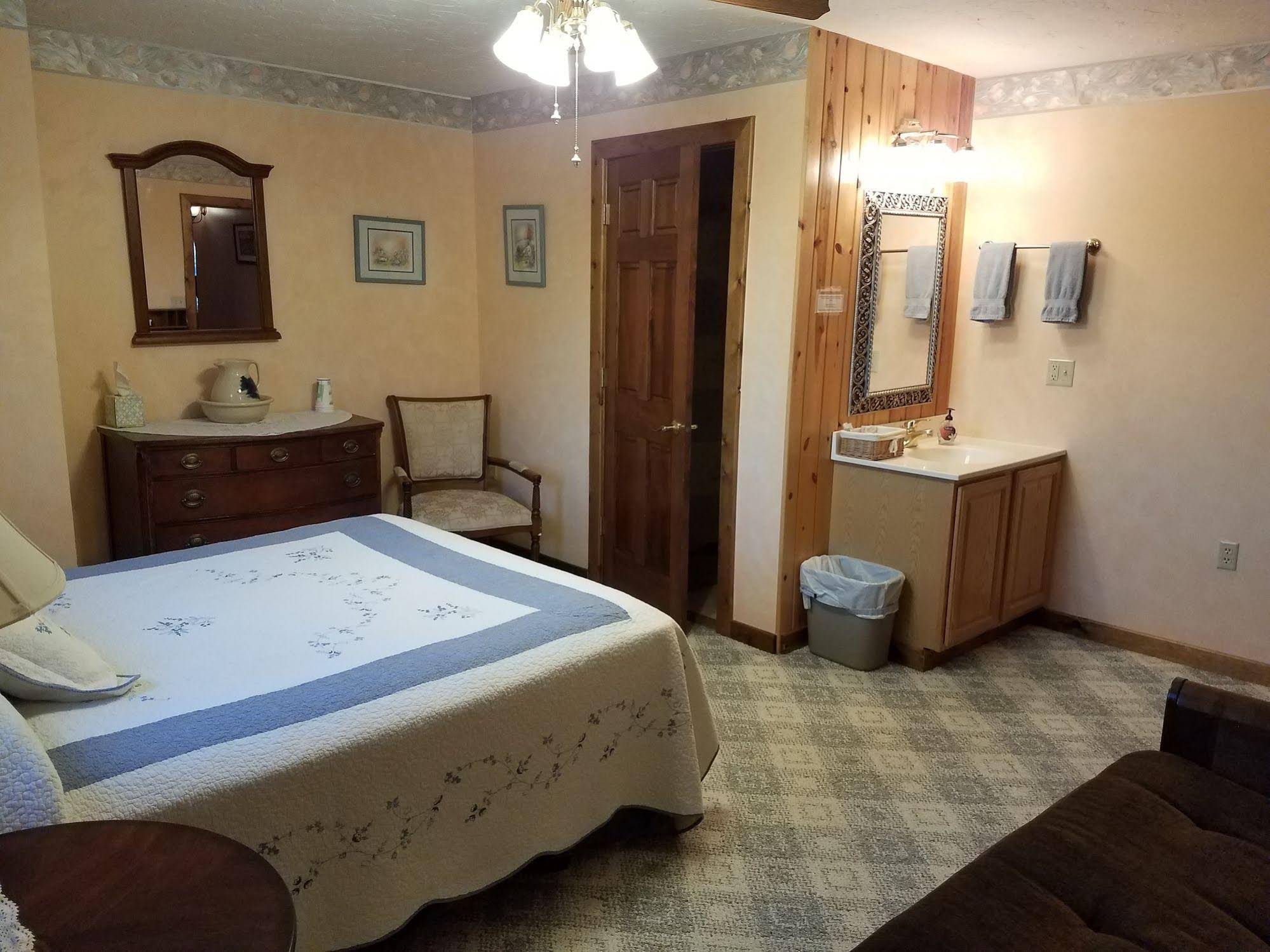 Denali Touch of Wilderness Bed and Breakfast Inn