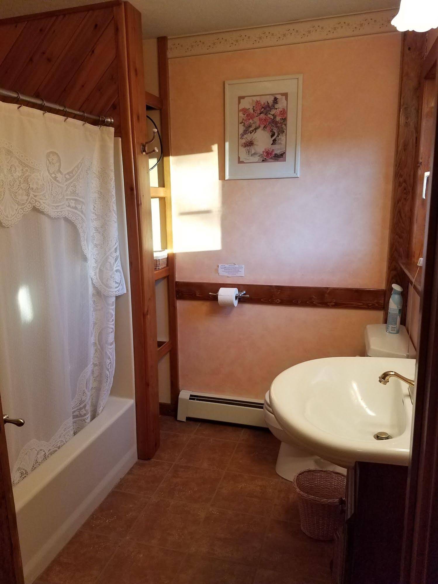 Denali Touch of Wilderness Bed and Breakfast Inn