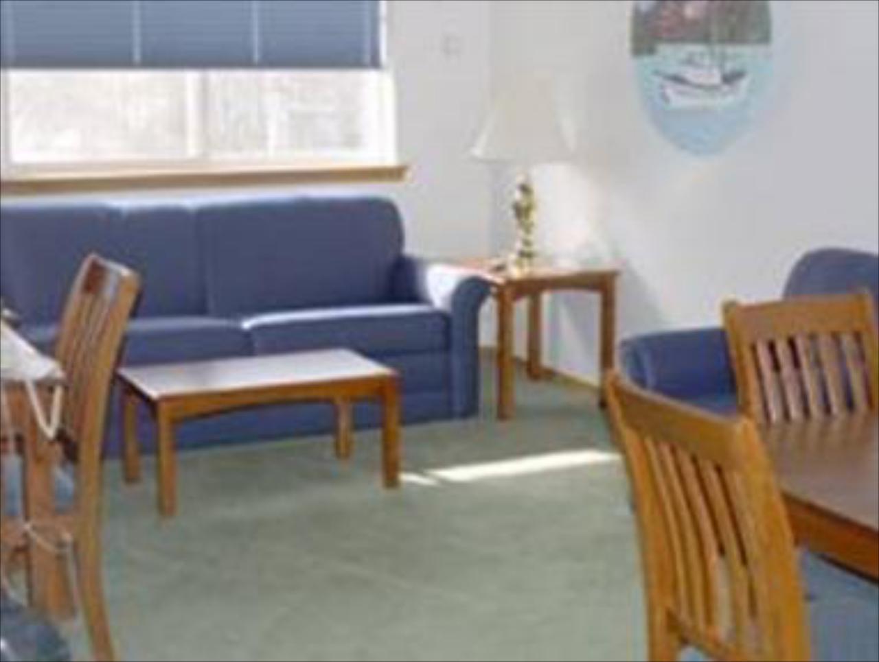 Frontier Suites Hotel