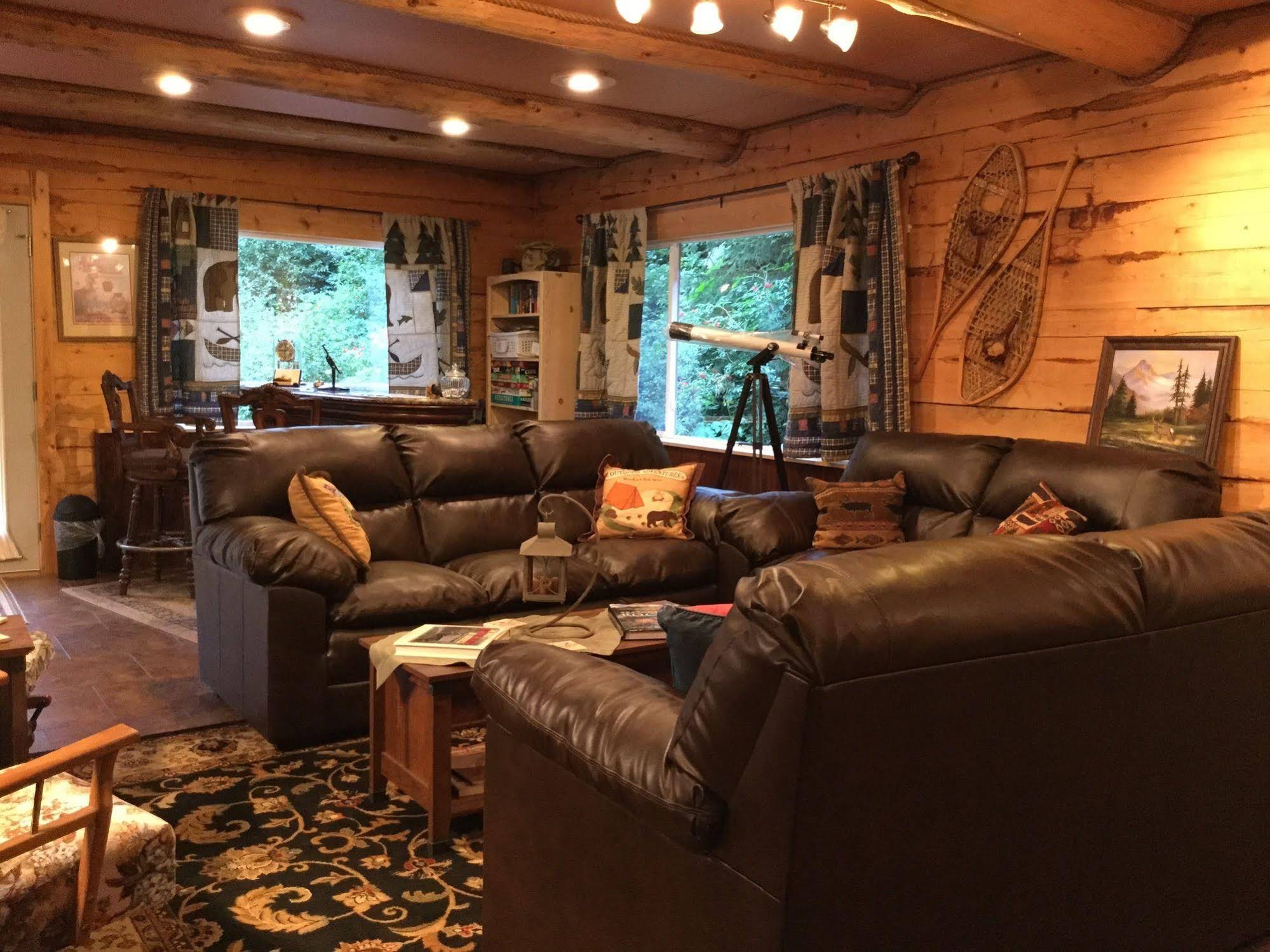 Renfro's Lakeside Retreat