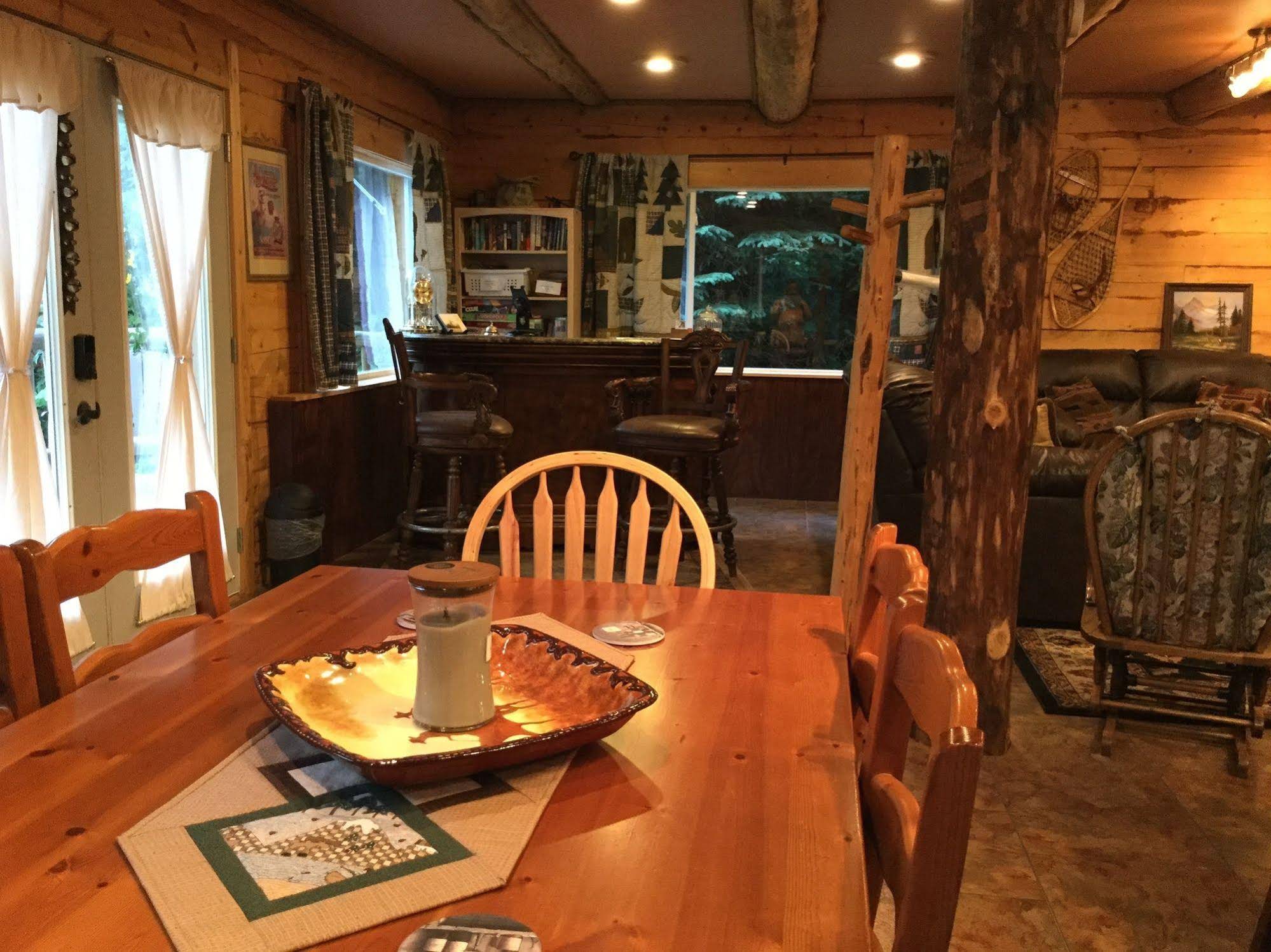 Renfro's Lakeside Retreat