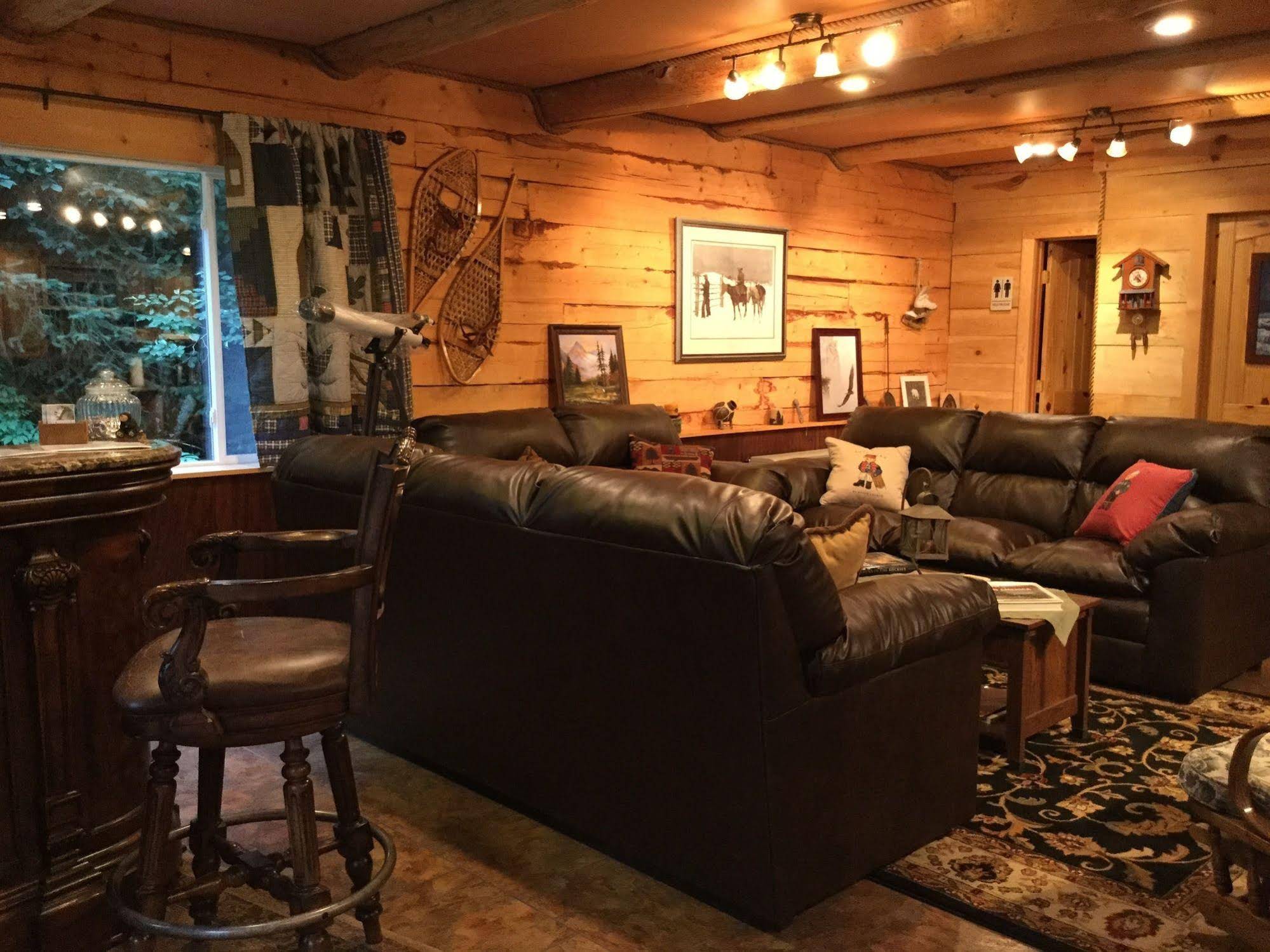 Renfro's Lakeside Retreat