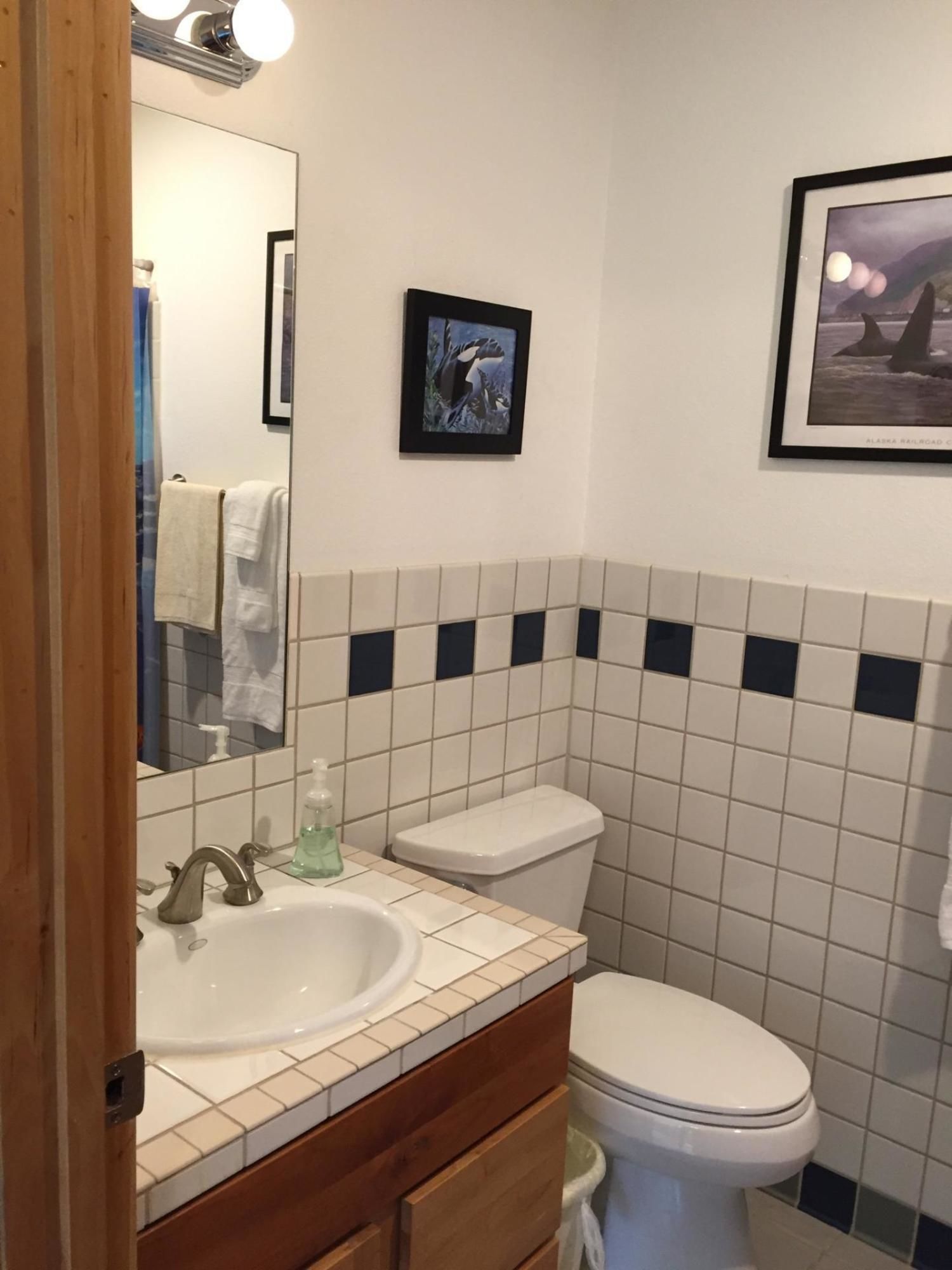 Twin Peaks Lodge and RV Park