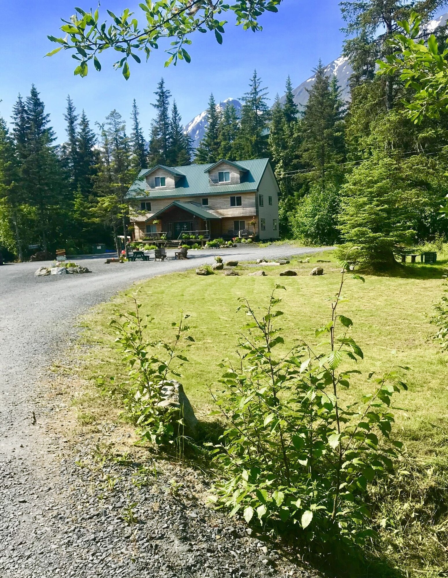 Twin Peaks Lodge and RV Park