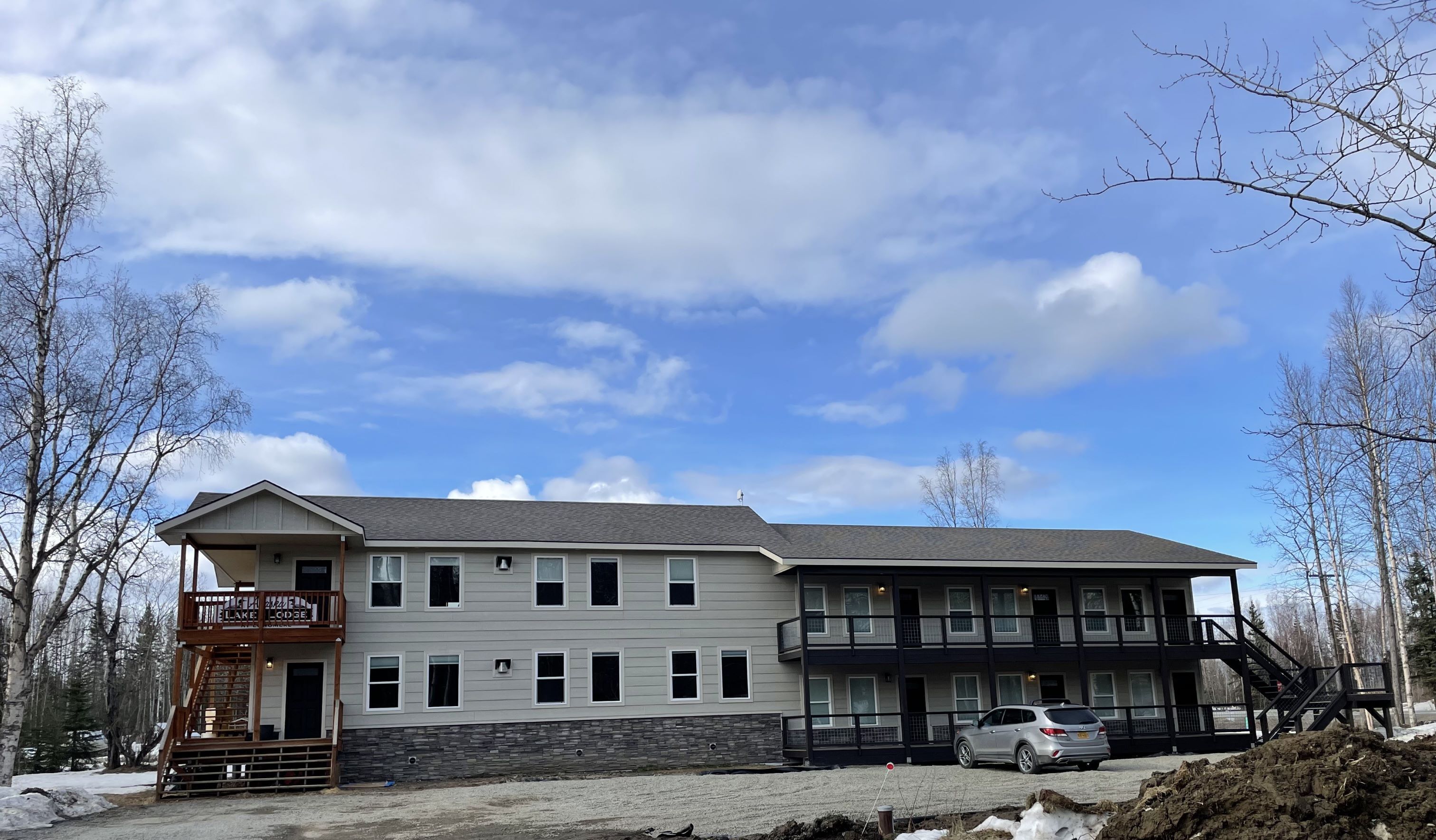 Alaska Lake and Lodge at Longmere