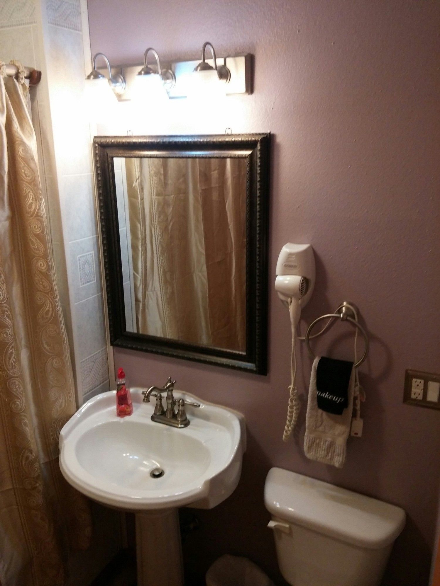 A Hyde Away Inn B&B