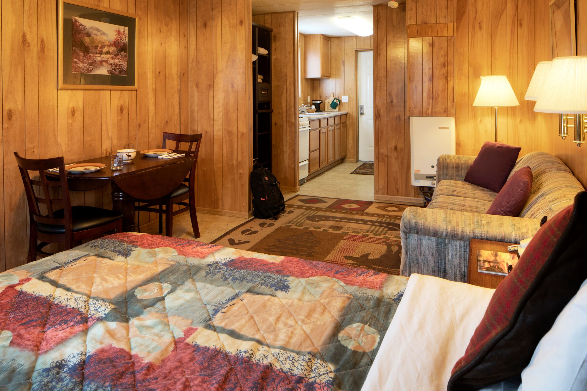 Totem Hotel & Suites