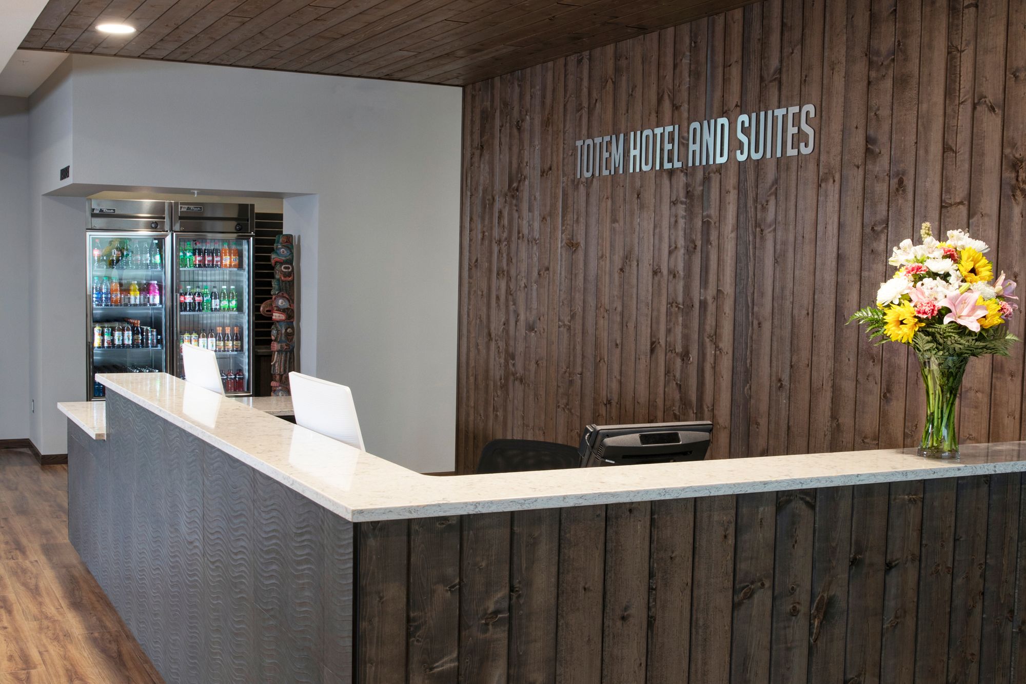 Totem Hotel & Suites