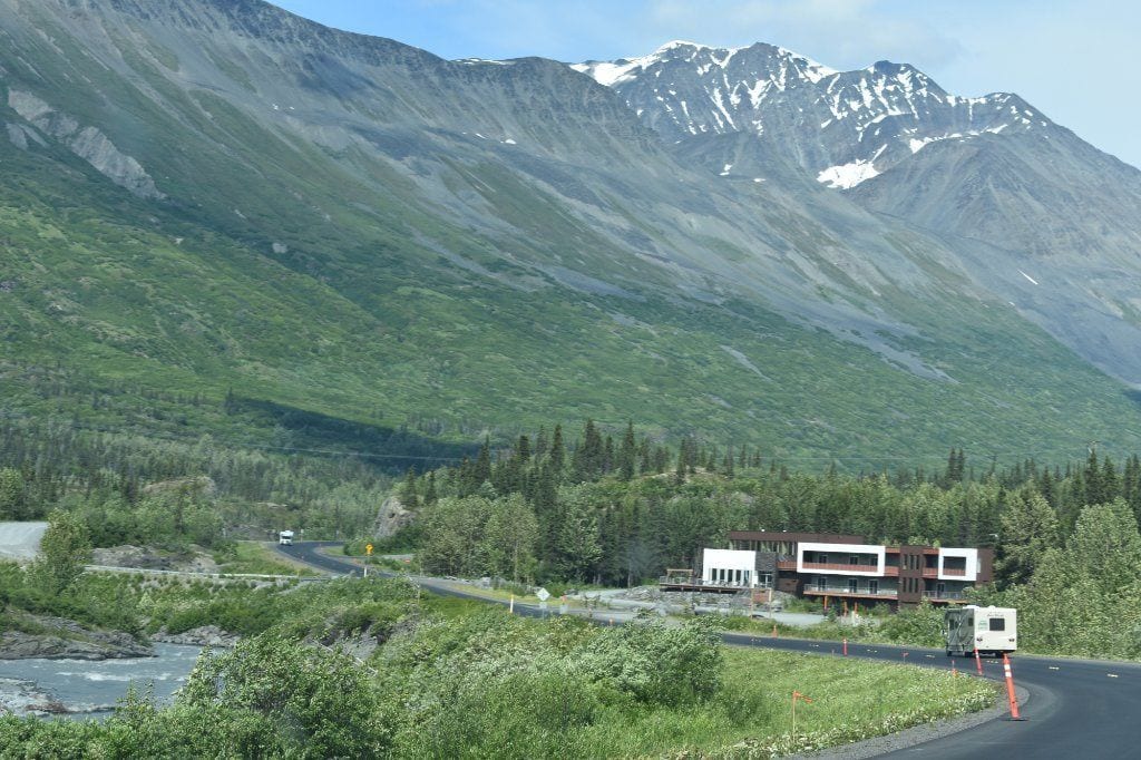 Tsaina Lodge