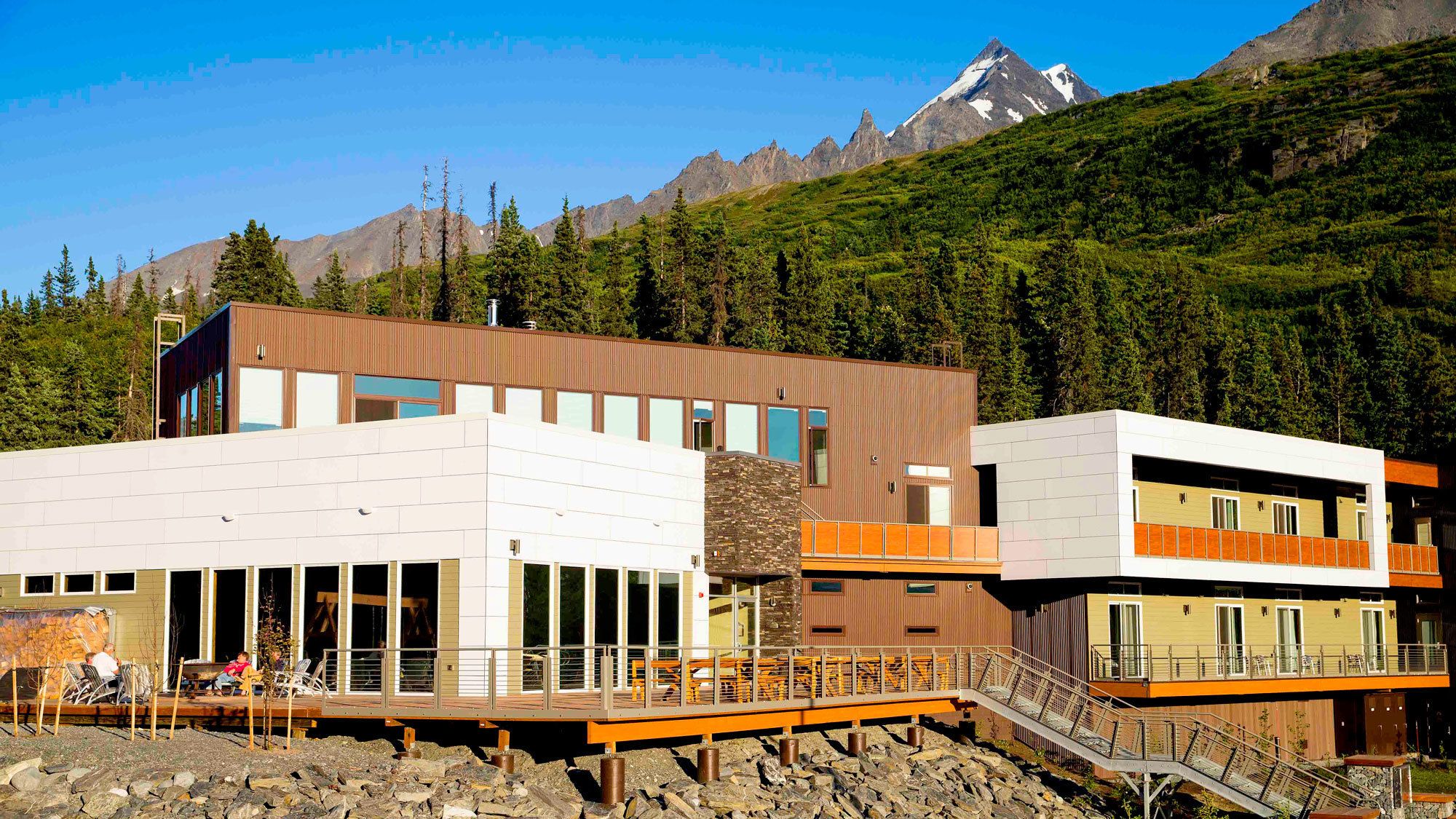 Tsaina Lodge
