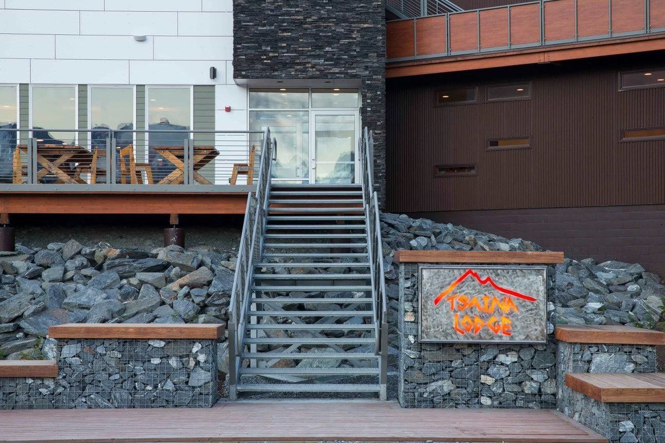 Tsaina Lodge
