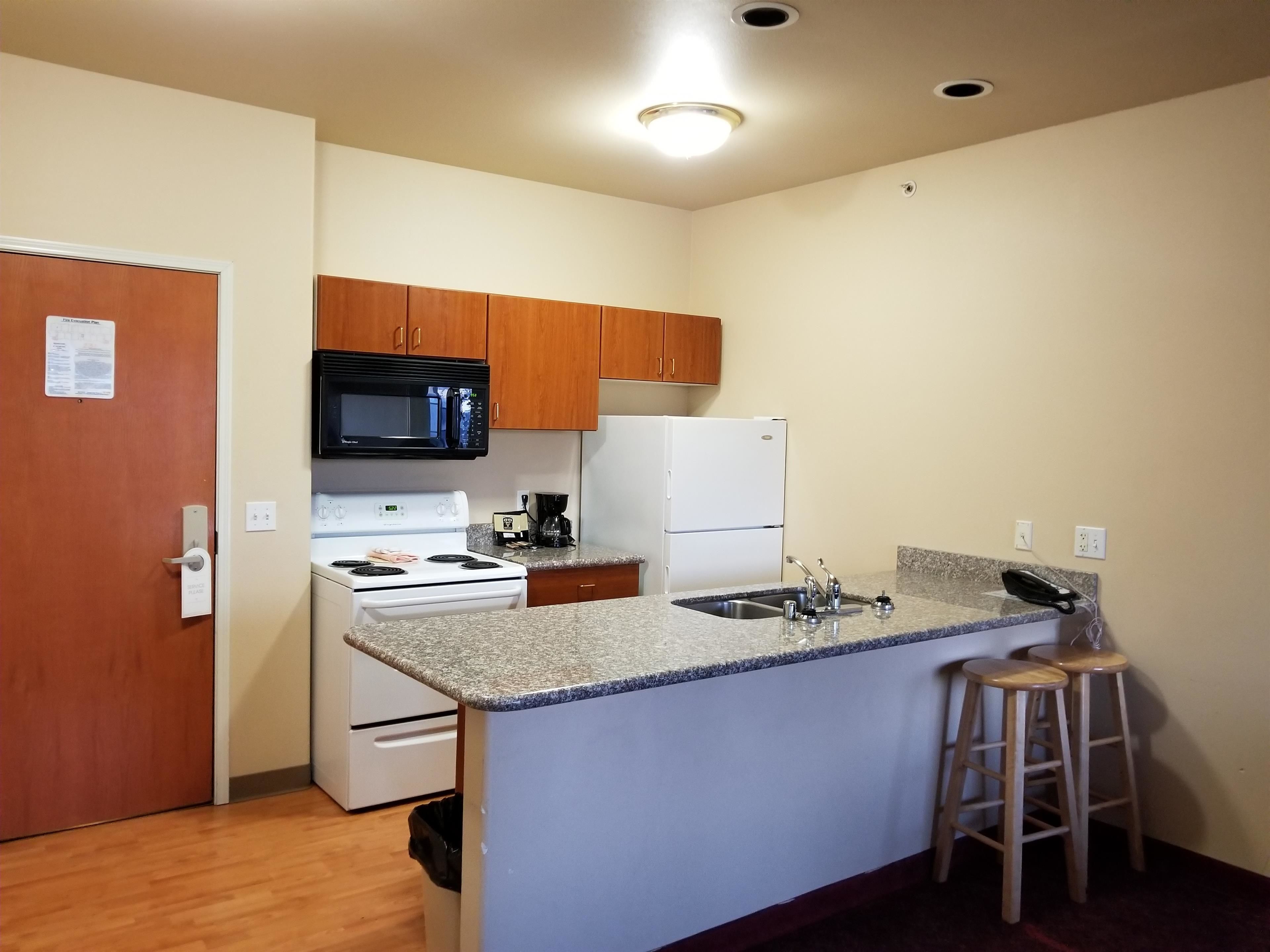 Grand View Inn & Suites