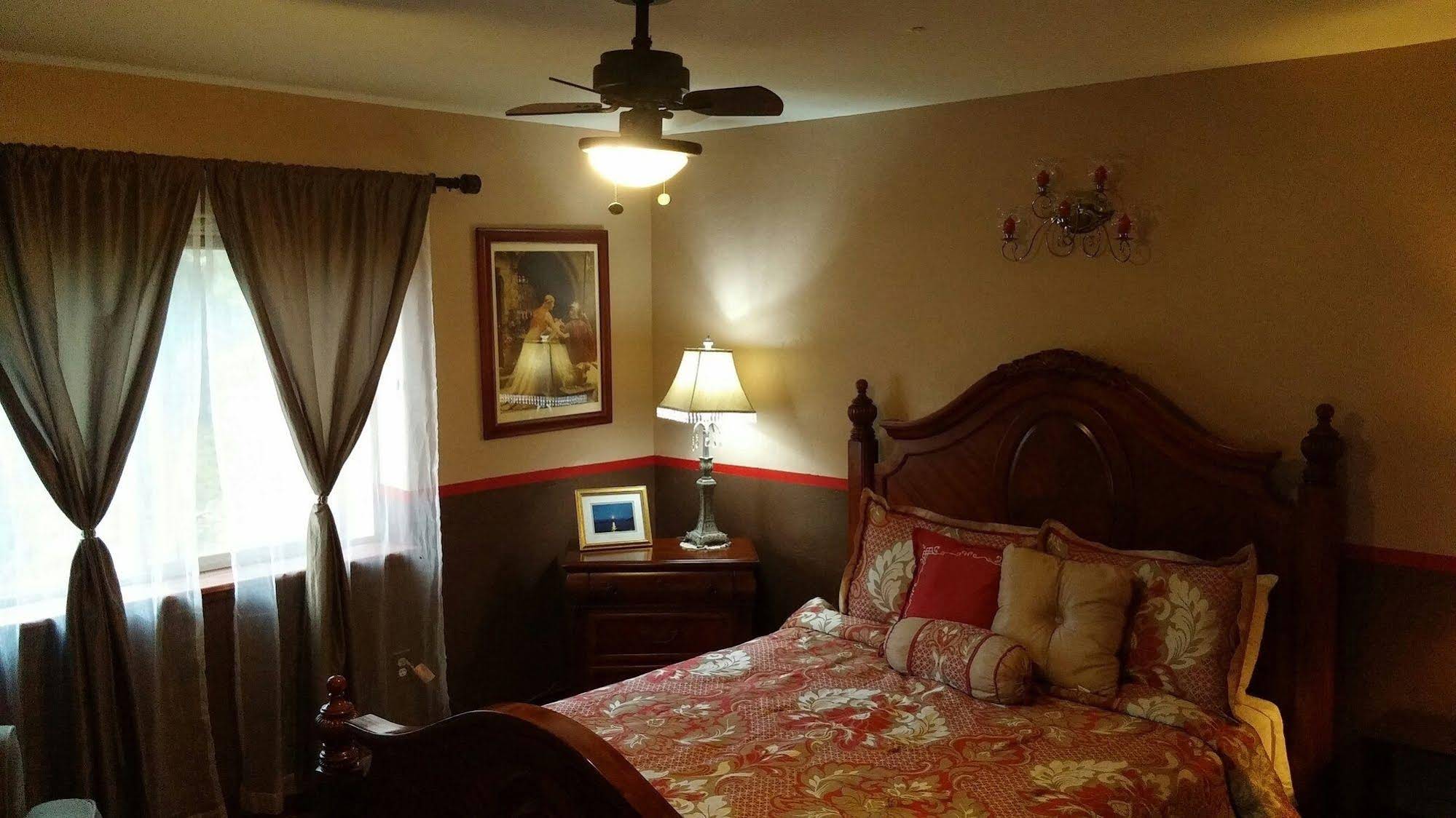 A Mooseberry Inn