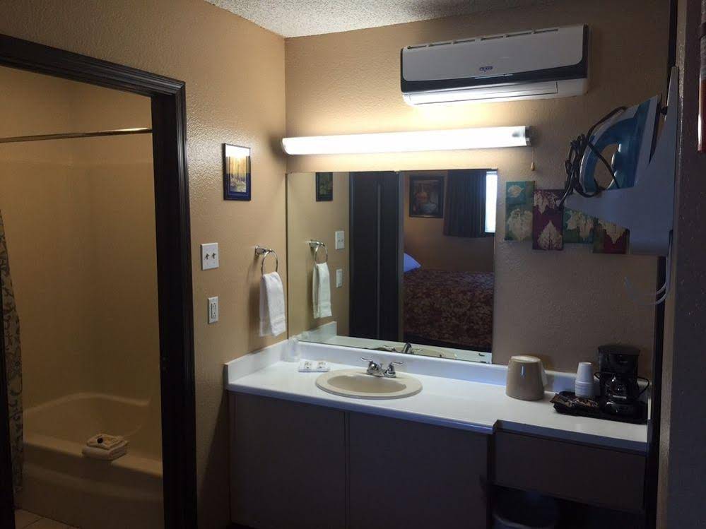 La Siesta Motel
