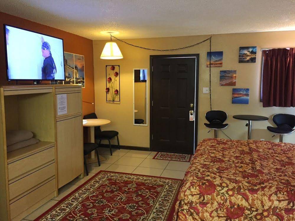 La Siesta Motel