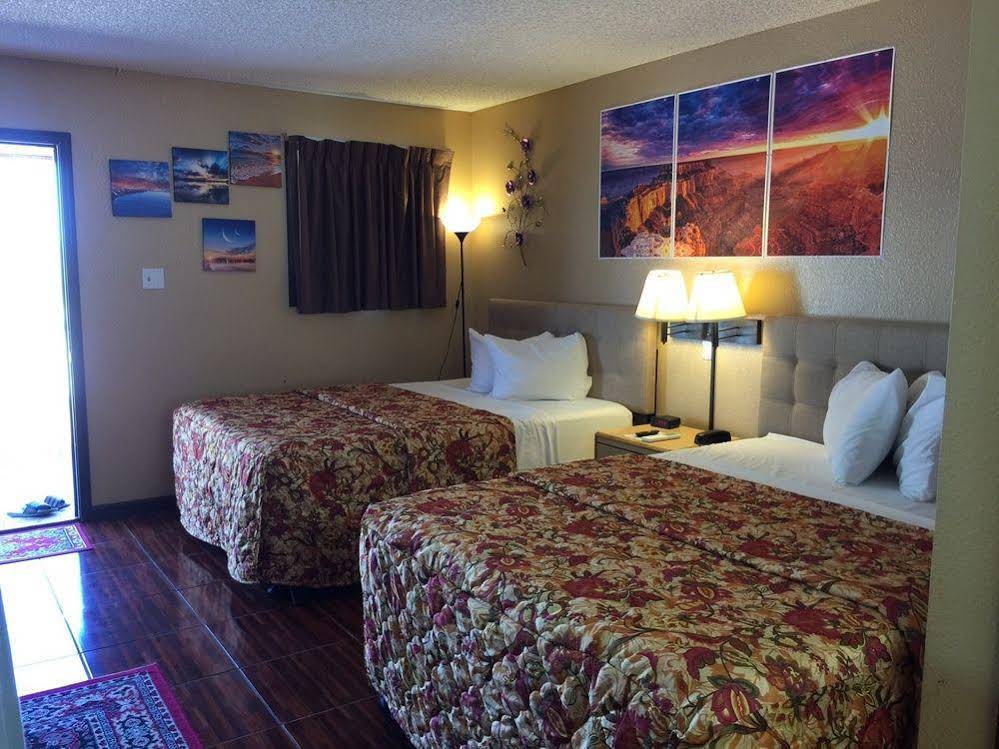 La Siesta Motel