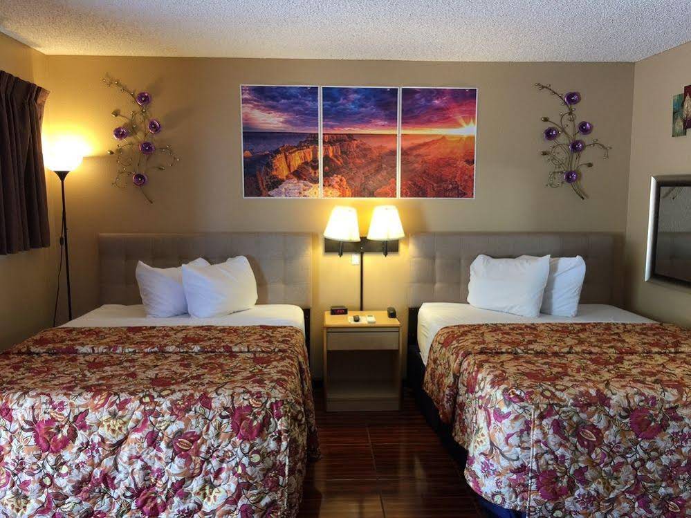 La Siesta Motel