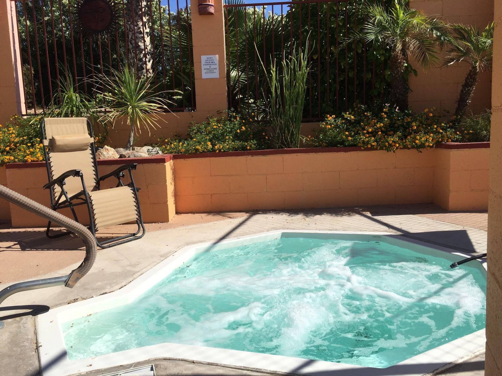 La Siesta Motel