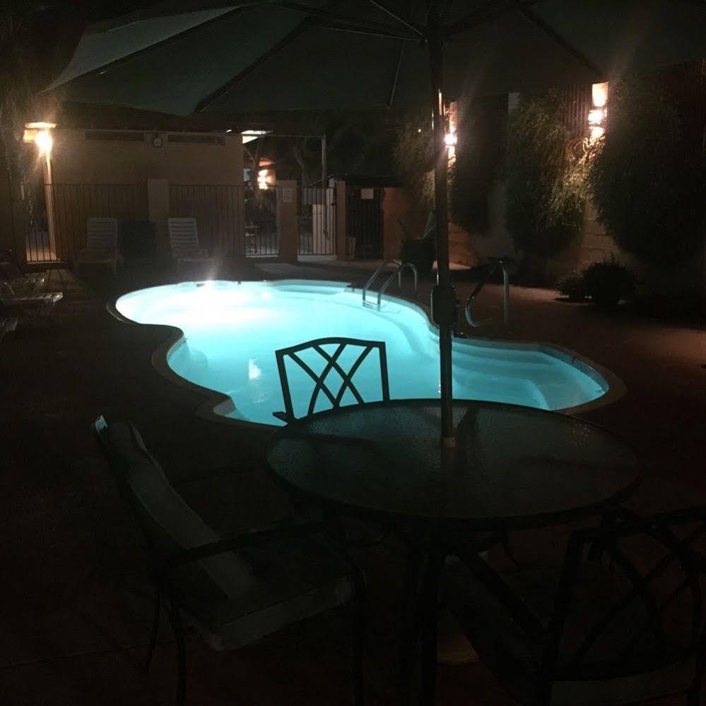 La Siesta Motel