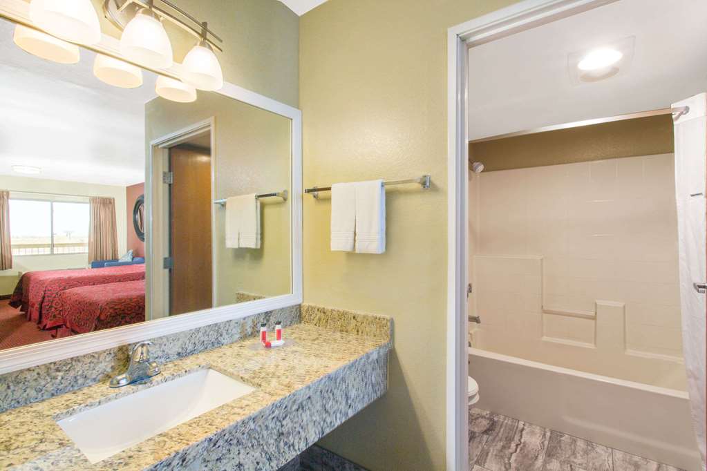 Days Inn by Wyndham Buckeye