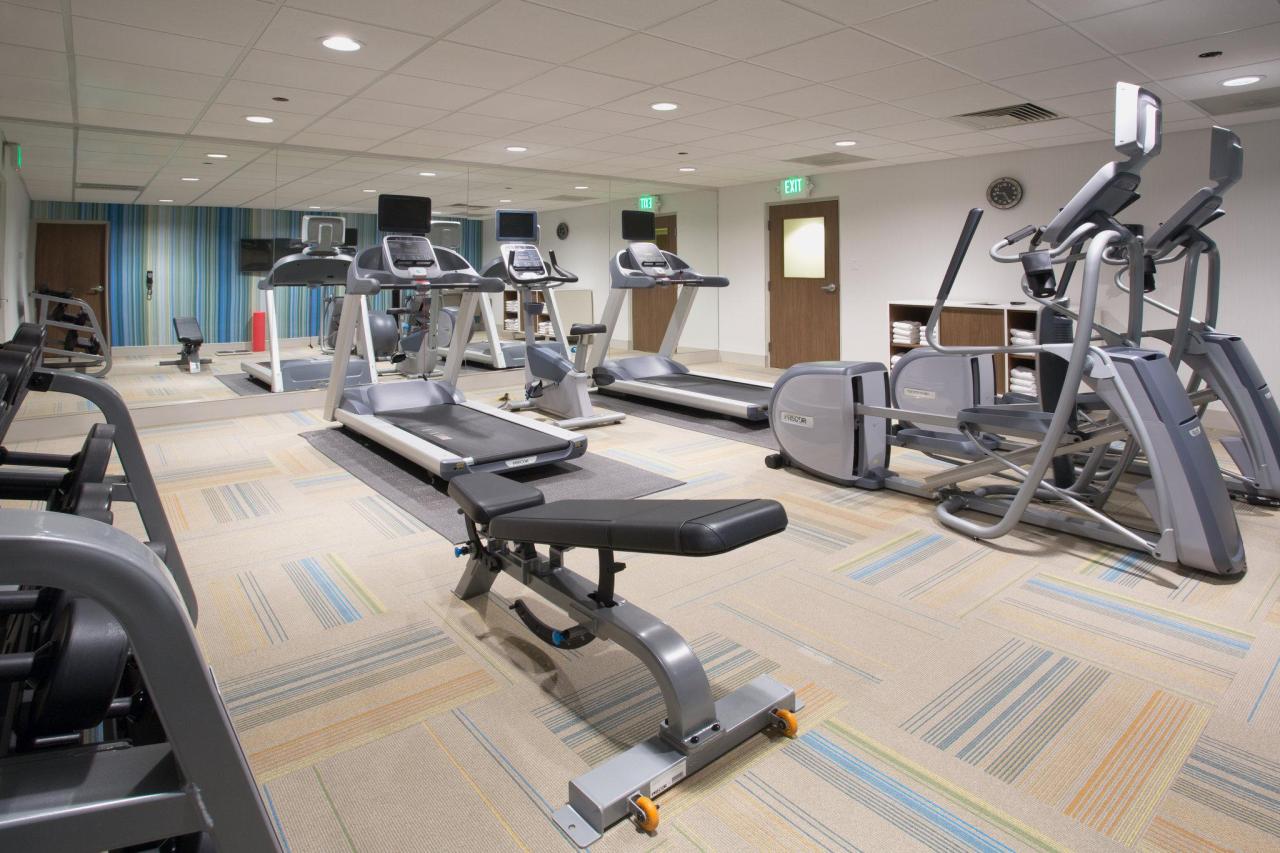 Holiday Inn Express & Suites Bullhead City