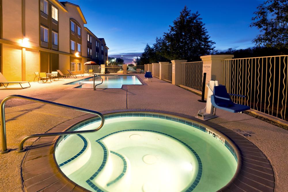 Holiday Inn Express Hotel & Suites Casa Grande