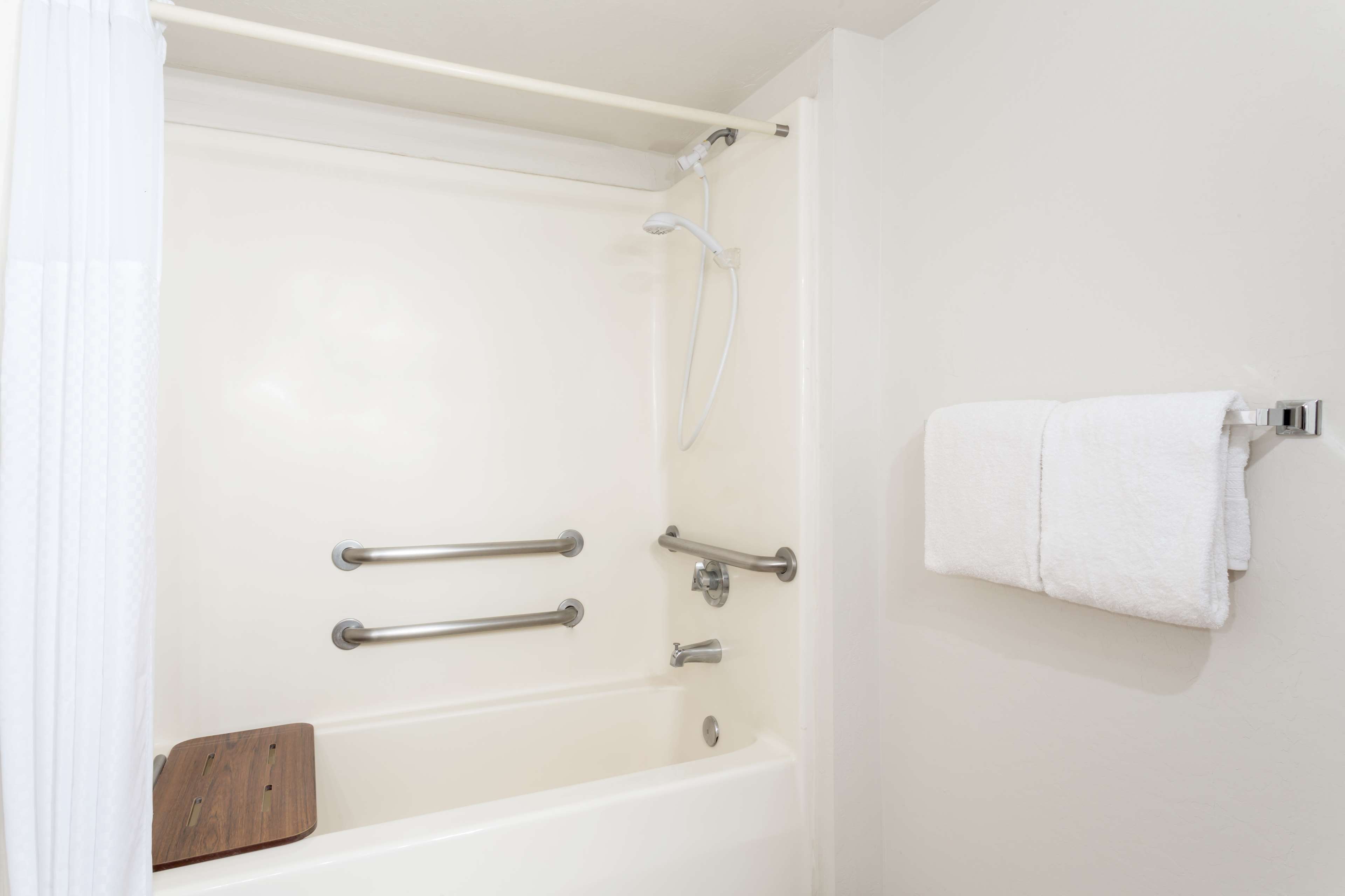 Super 8 by Wyndham Cottonwood