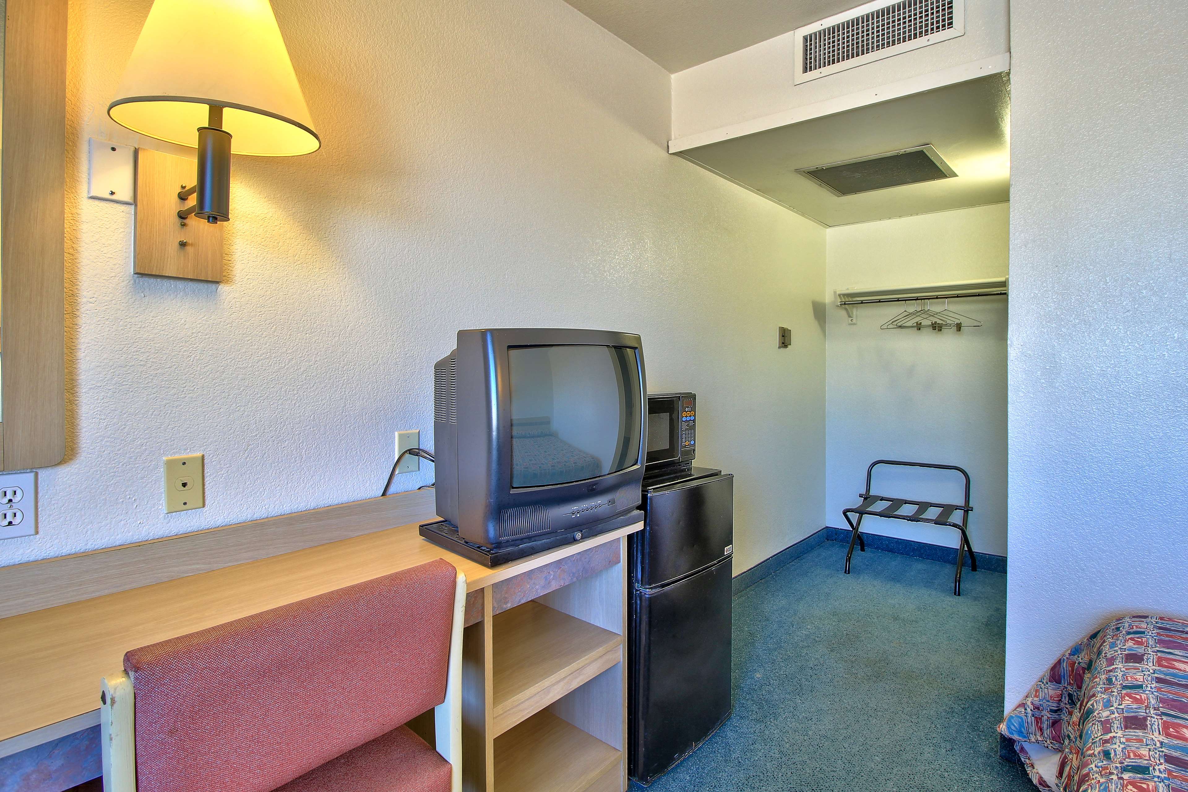 Motel 6 Douglas