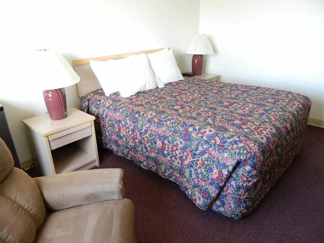 Americas Choice Inn & Suites