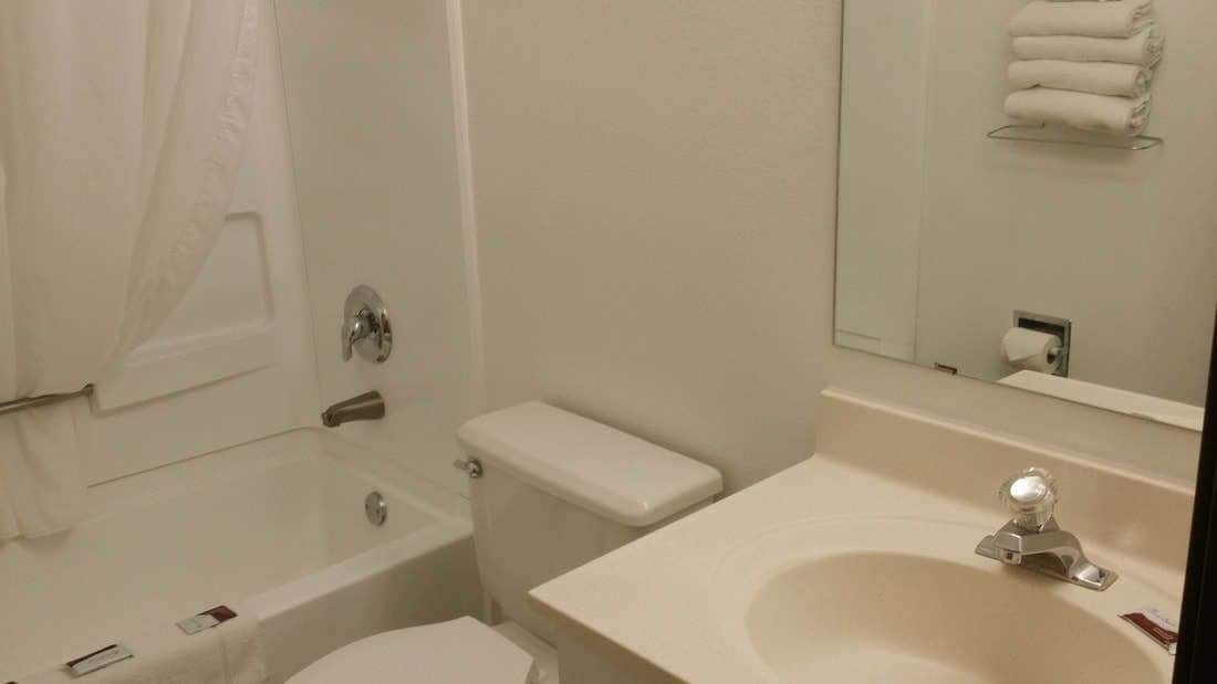 Americas Choice Inn & Suites