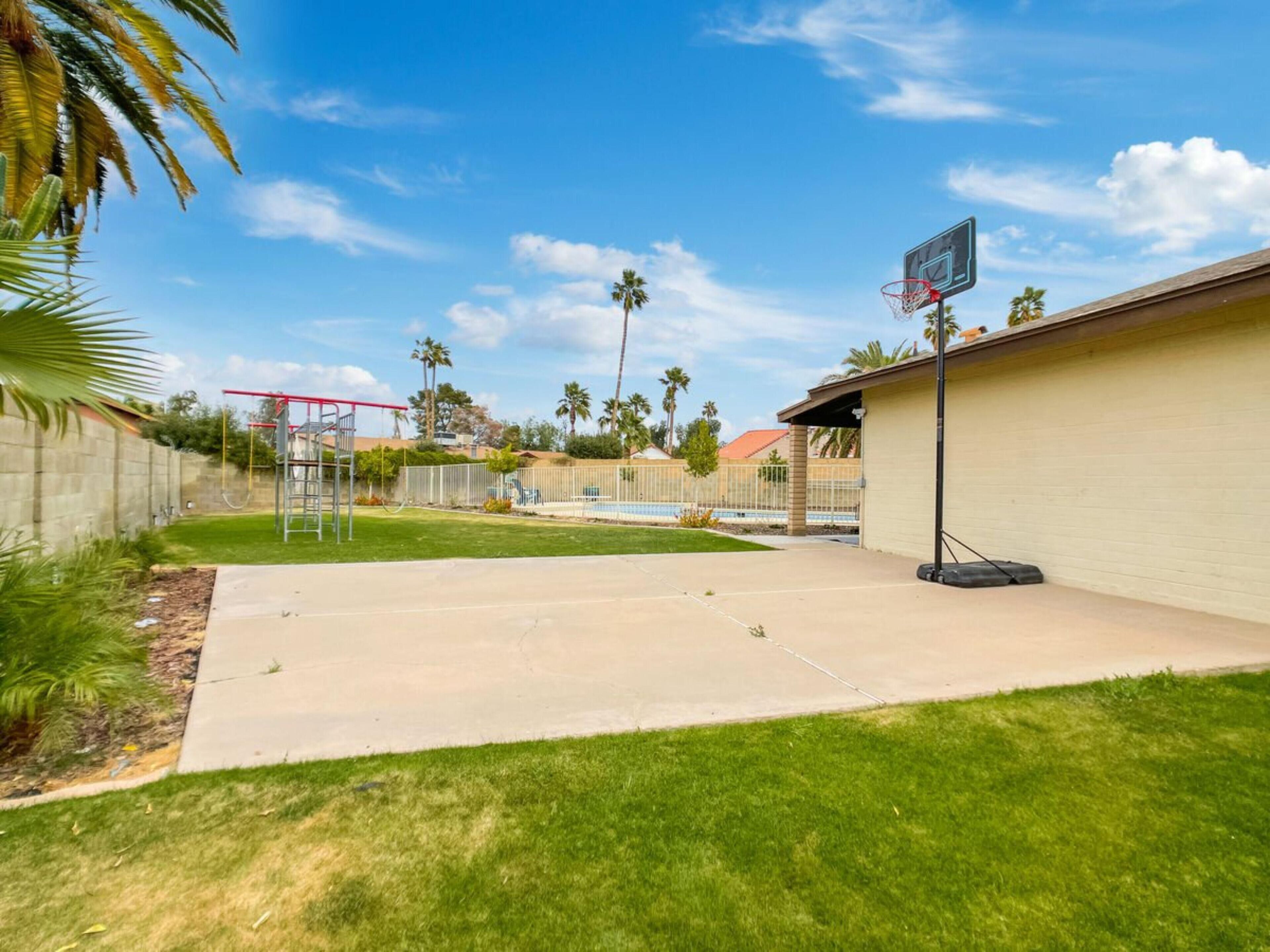 Glendale Charm by Casago