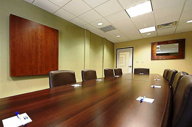 Holiday Inn Express & Suites Phoenix-Glendale