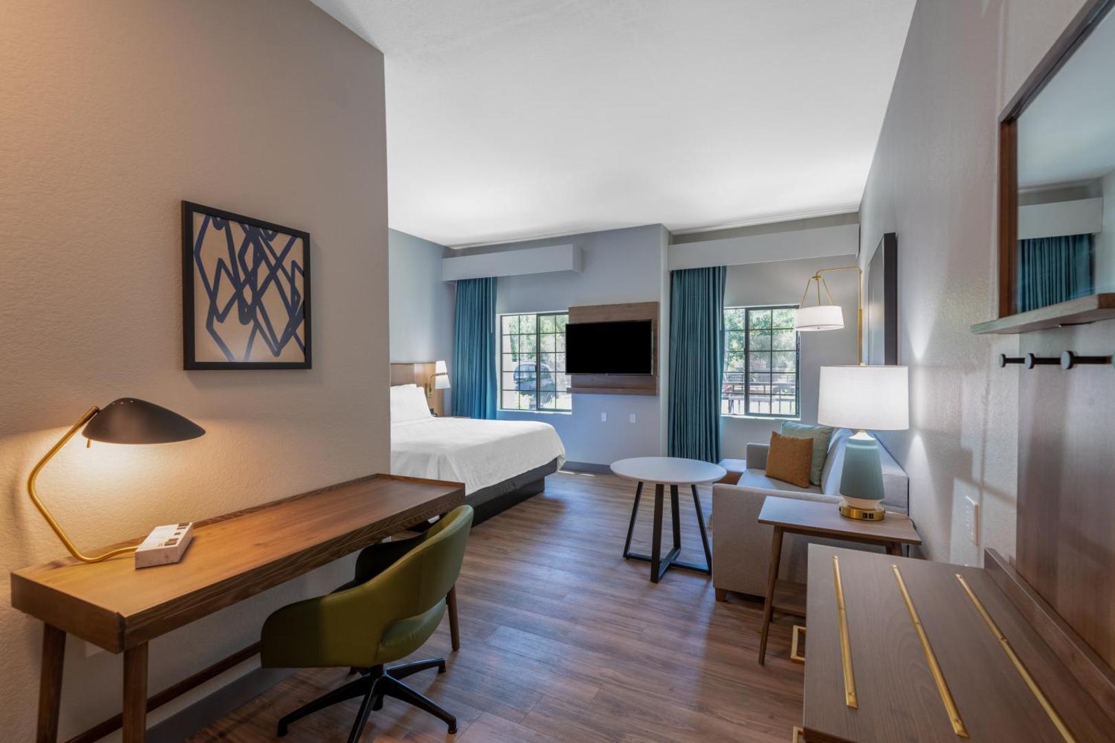 Staybridge Suites Phoenix-Glendale
