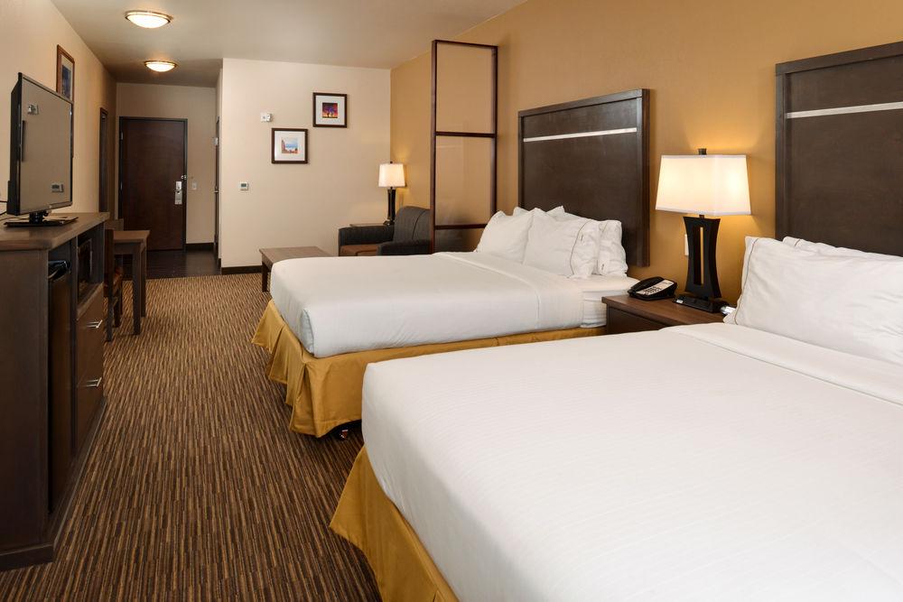 Holiday Inn Express & Suites Globe