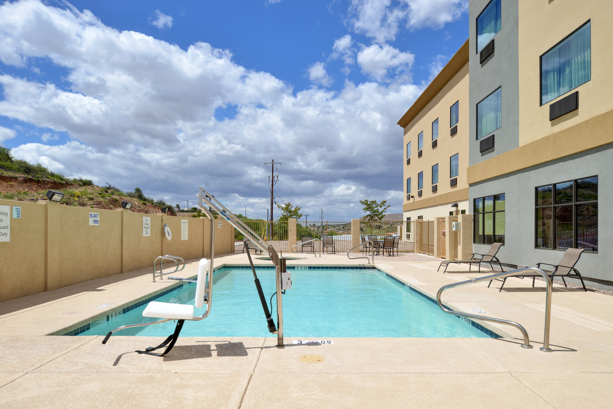 Holiday Inn Express & Suites Globe