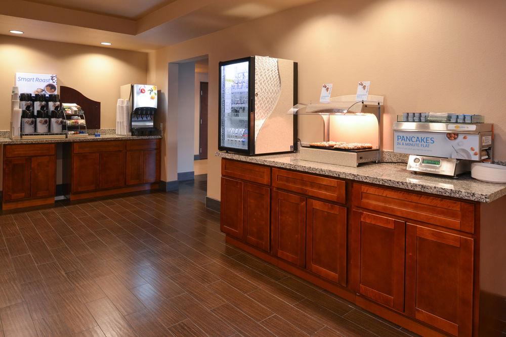Holiday Inn Express & Suites Globe